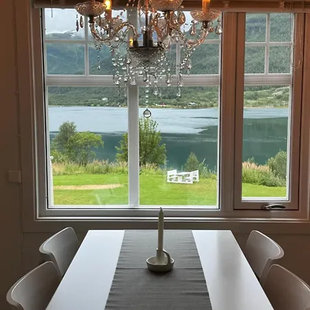 Дом отдыха Cozy Near Close To The Sea And Mountain's