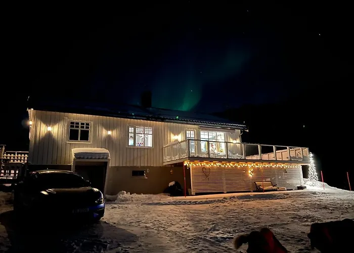 Cozy Near Close To The Sea And Mountain's Ferienhaus